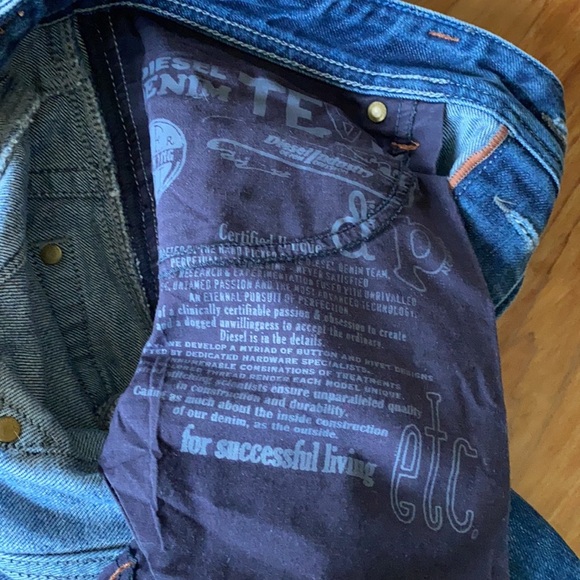 Diesel “Darron” Regular Slim Tapered - Picture 15 of 15